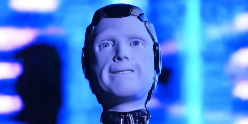 В России представили робота Aidol. Он упал на сцене во время презентации. Видео